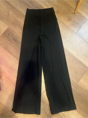 Offline by Aerie Women's High
Waisted Slit Flare Legging Black - Size
XS